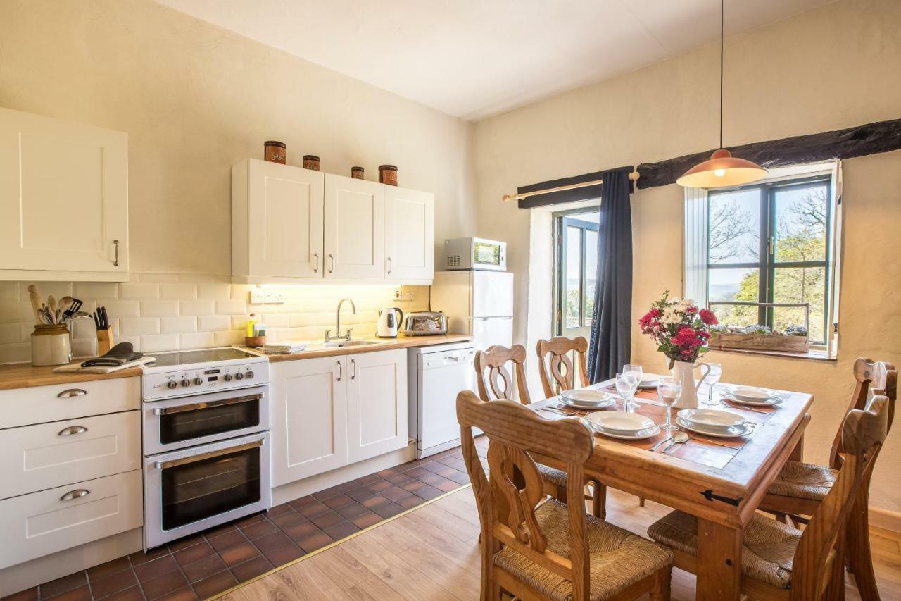 Cwm Connell Coastal Cottages Moylgrove Εξωτερικό φωτογραφία