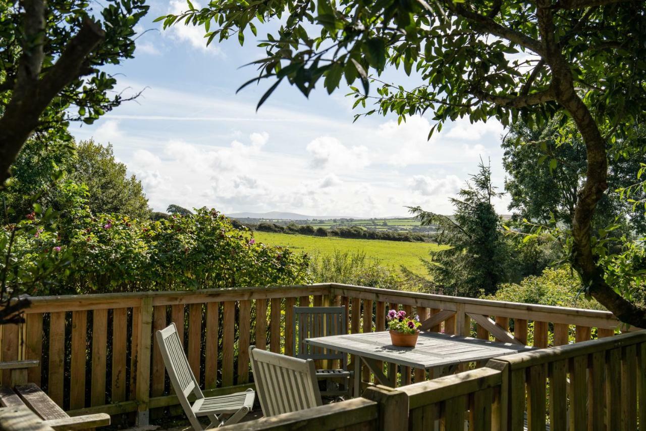Cwm Connell Coastal Cottages Moylgrove Εξωτερικό φωτογραφία