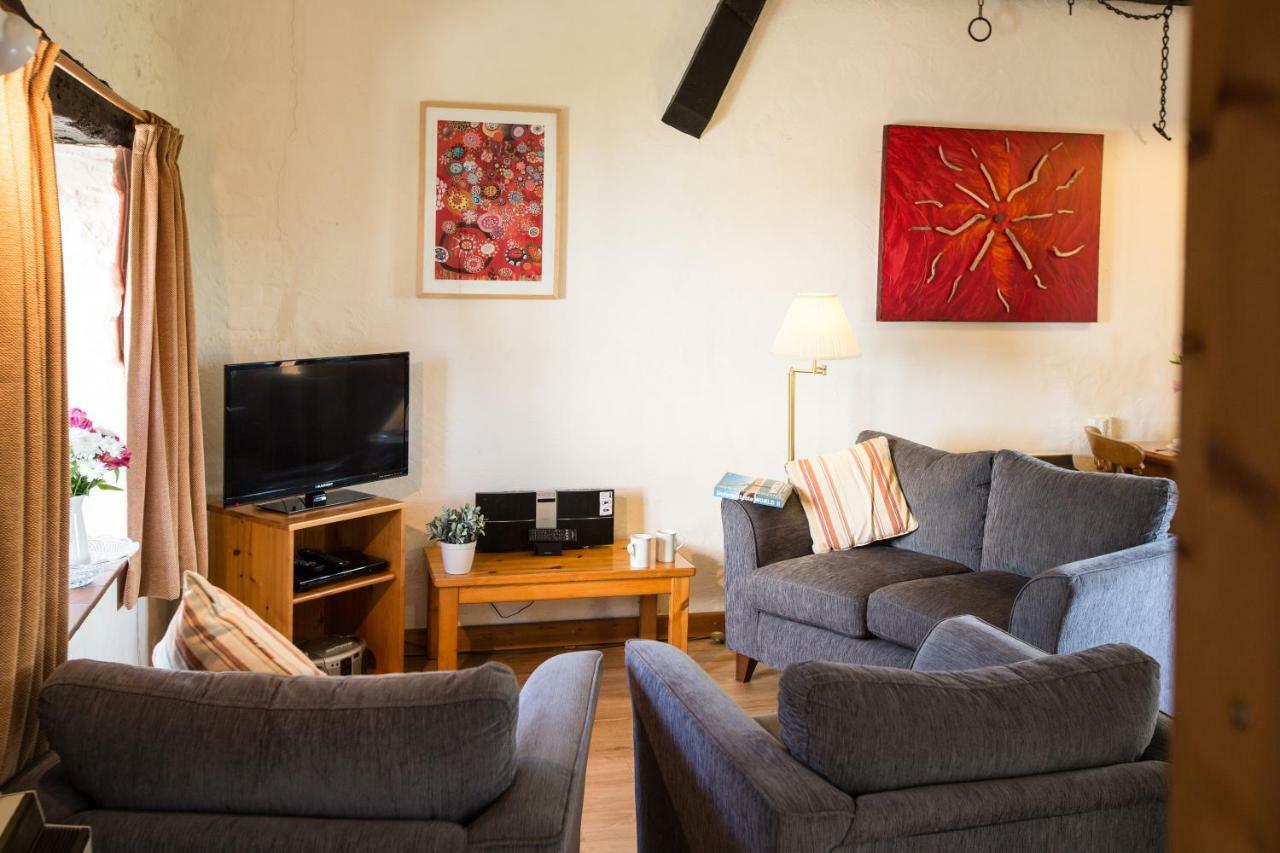 Cwm Connell Coastal Cottages Moylgrove Εξωτερικό φωτογραφία